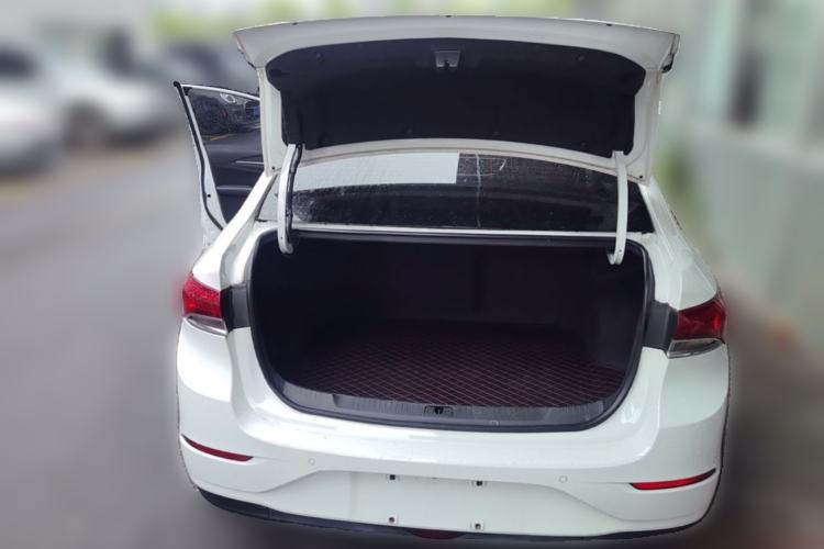 Used Buick GT 2019 18T Automatic Connected Elite Model China VI Standard Trunk