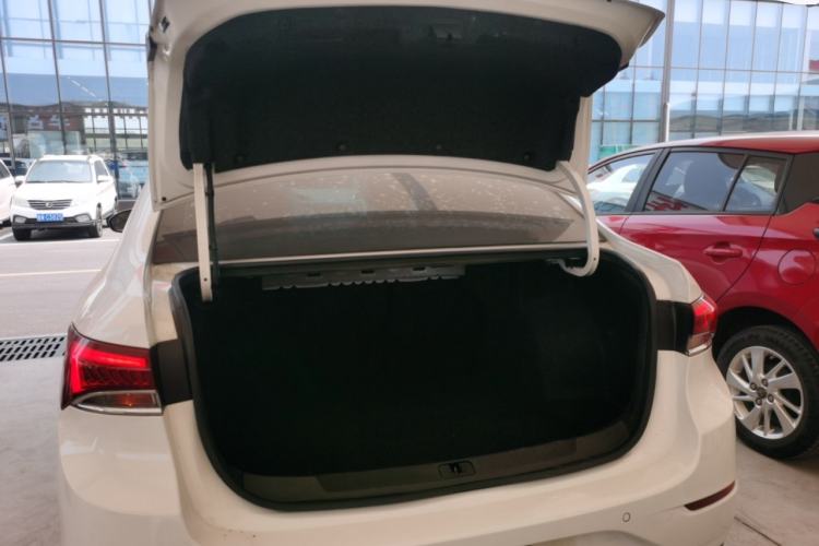 Used Buick GT 2019 18T Automatic Connected Elite Model China VI Standard Trunk