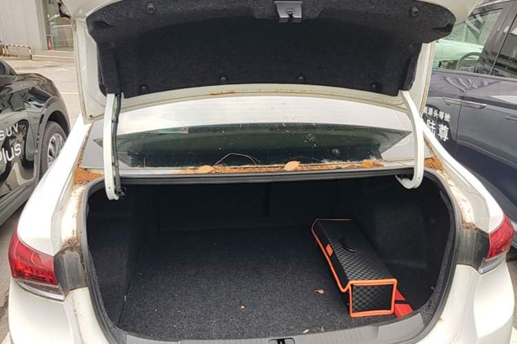 Used Buick GT 2019 18T Automatic Connected Elite Model China VI Standard Trunk