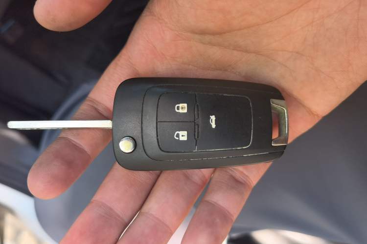 Used Buick GT 2019 18T Automatic Connected Elite Model China VI Standard Vehicle Key