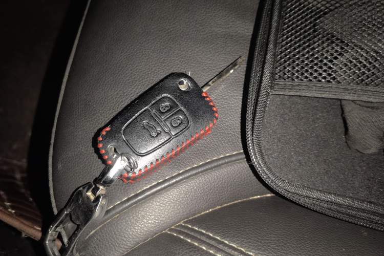 Used Buick GT 2019 18T Automatic Connected Elite Model China VI Standard Vehicle Key