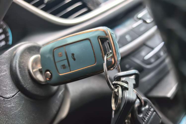 Used Buick GT 2019 18T Automatic Connected Elite Model China VI Standard Vehicle Key