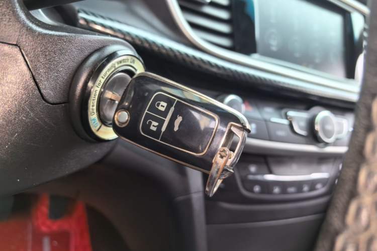 Used Buick GT 2019 18T Automatic Connected Elite Model China VI Standard Vehicle Key