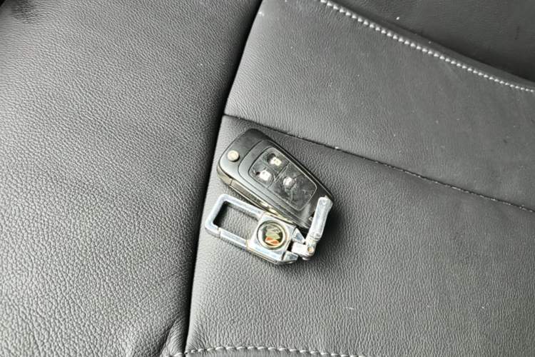 Used Buick GT 2019 18T Automatic Connected Elite Model China VI Standard Vehicle Key