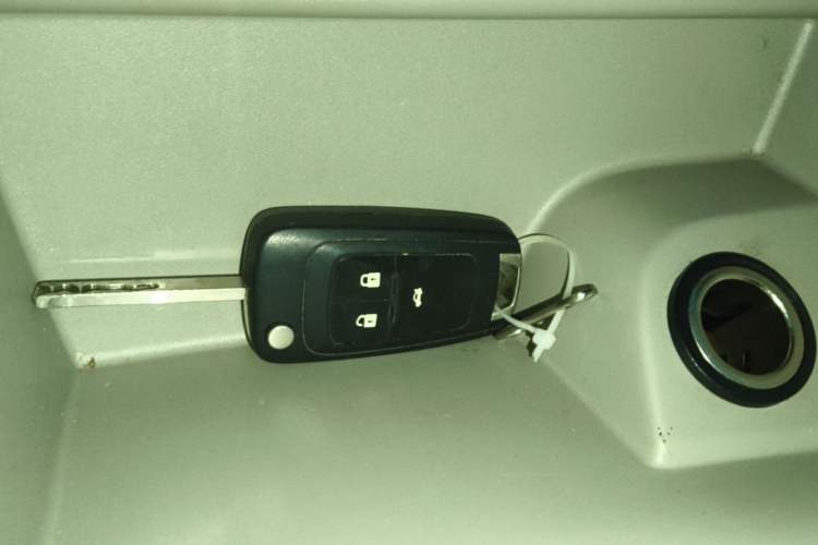 Used Buick GT 2019 15T Manual Elite Version China VI Standard Vehicle Key