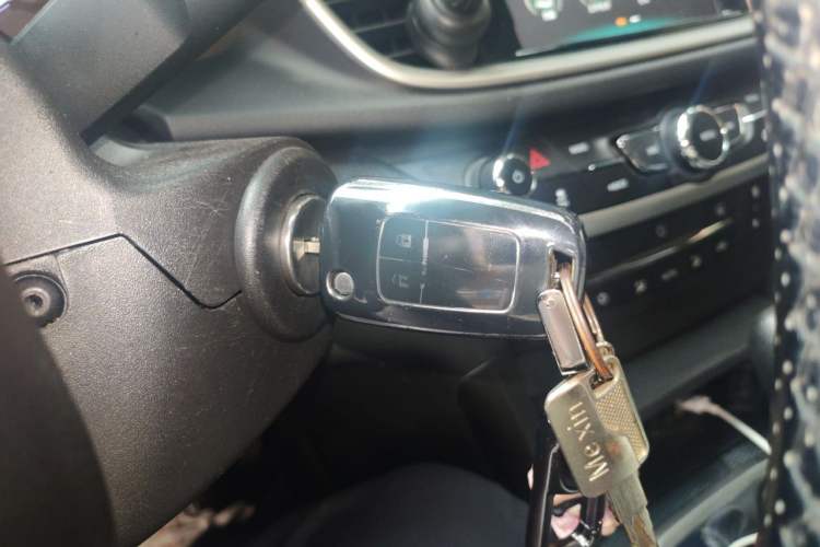 Used Buick GT 2019 18T Automatic Connected Elite Model China V Standard Vehicle Key