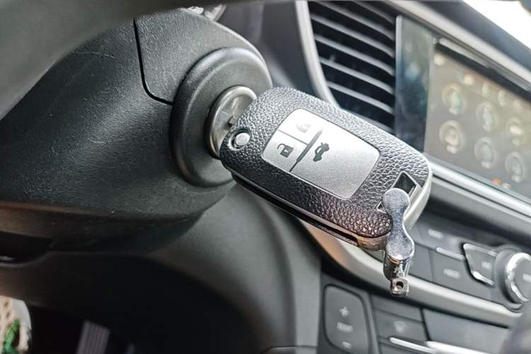 Used Buick GT 2019 18T Automatic Connected Elite Model China VI Standard Vehicle Key