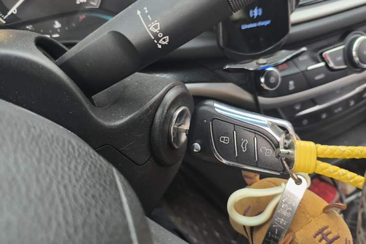 Used Buick GT 2019 18T Automatic Connected Elite Model China VI Standard Vehicle Key