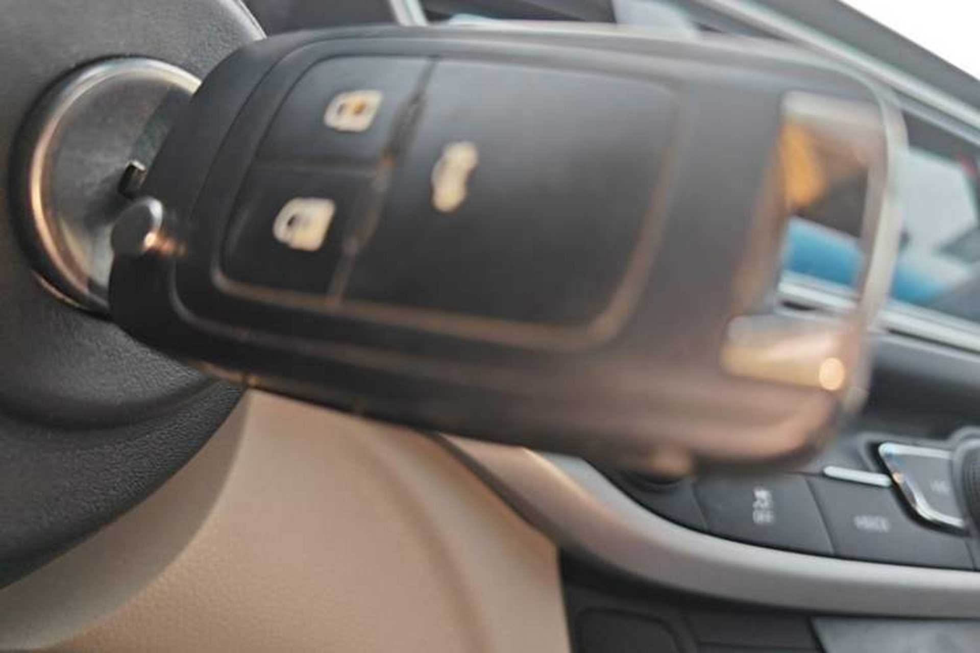 Used Buick GT 2019 15T Dual-Clutch Connected Elite Version China V Standard Vehicle Key