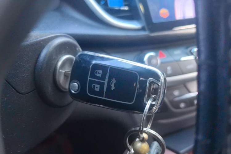 Used Buick GT 2019 18T Automatic Connected Elite Model China VI Standard Vehicle Key