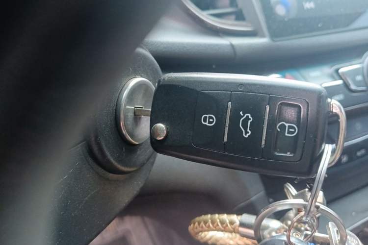 Used Buick GT 2019 18T Automatic Connected Elite Model China VI Standard Vehicle Key