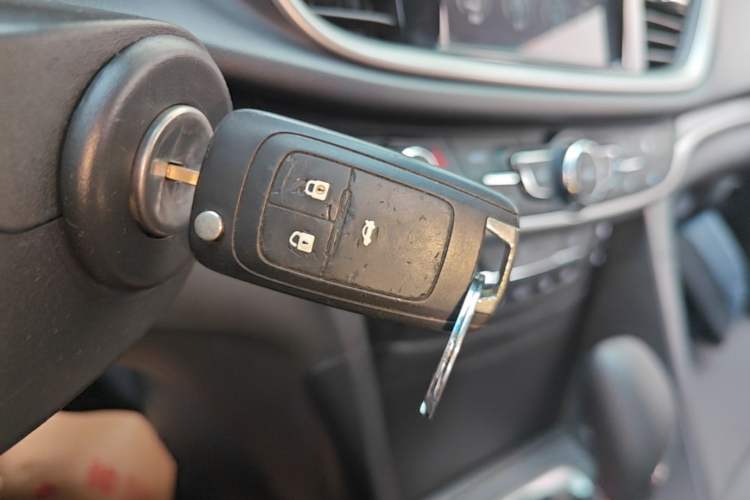 Used Buick GT 2019 18T Automatic Connected Elite Model China VI Standard Vehicle Key