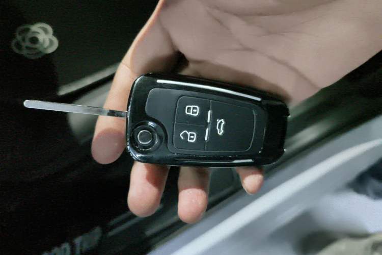 Used Buick GT 2019 18T Automatic Connected Elite Model China VI Standard Vehicle Key