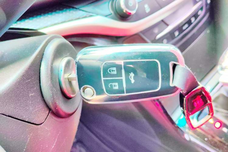 Used Buick GT 2019 18T Automatic Connected Elite Model China VI Standard Vehicle Key