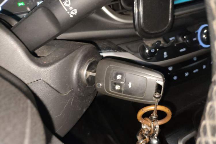Used Buick GT 2019 18T Automatic Connected Elite Model China VI Standard Vehicle Key