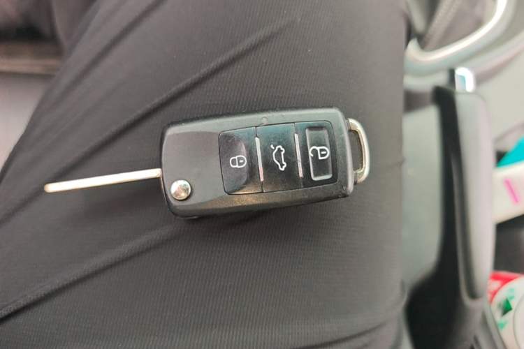 Used Buick GT 2019 18T Automatic Connected Elite Model China VI Standard Vehicle Key
