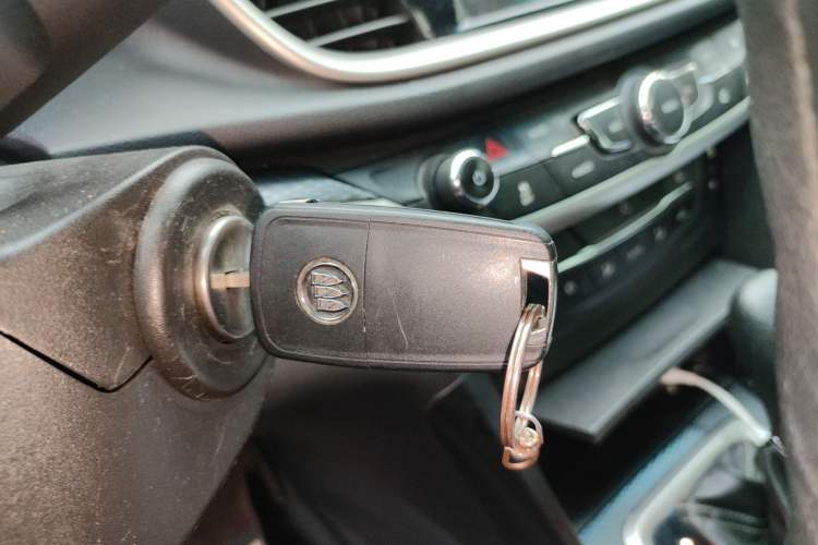 Used Buick GT 2019 18T Automatic Connected Elite Model China VI Standard Vehicle Key