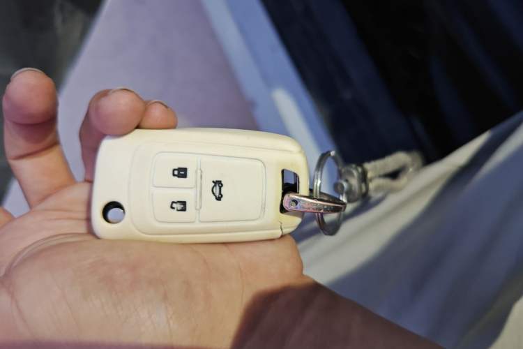 Used Buick GT 2019 18T Automatic Connected Elite Model China VI Standard Vehicle Key