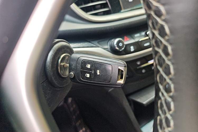 Used Buick GT 2019 18T Automatic Connected Elite Model China VI Standard Vehicle Key