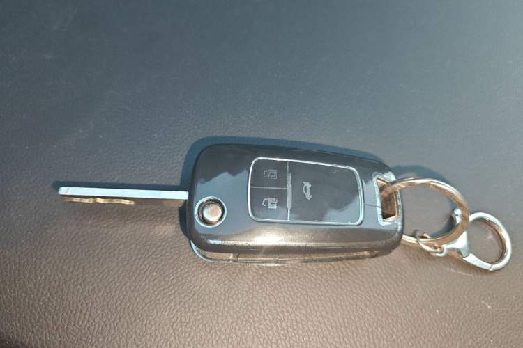 Used Buick GT 2019 18T Automatic Connected Elite Model China VI Standard Vehicle Key