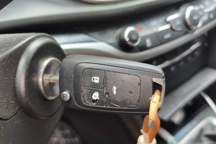Used Buick GT 2019 18T Automatic Connected Elite Model China VI Standard Vehicle Key