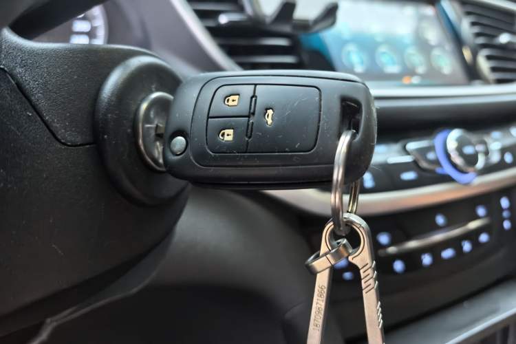 Used Buick GT 2019 18T Automatic Connected Elite Model China VI Standard Vehicle Key