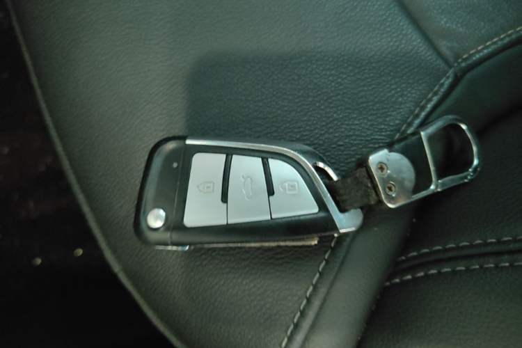 Used Buick GT 2019 18T Automatic Connected Elite Model China V Standard Vehicle Key