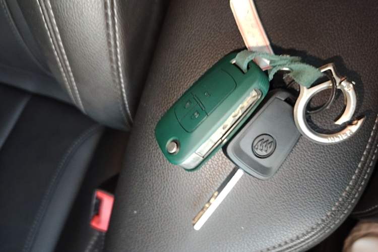 Used Buick GT 2019 18T Automatic Connected Elite Model China VI Standard Vehicle Key