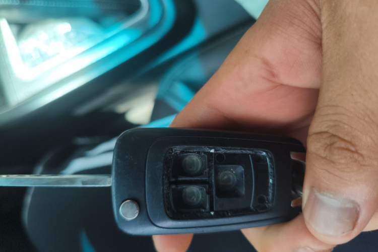 Used Buick GT 2019 18T Automatic Connected Elite Model China VI Standard Vehicle Key
