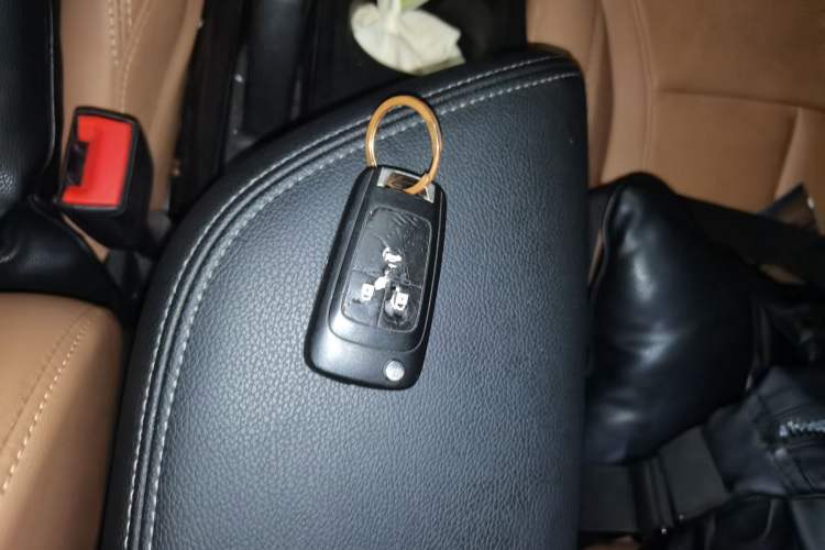 Used Buick GT 2019 18T Automatic Connected Flagship Version China VI Standard Vehicle Key