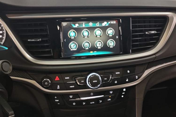 Used Buick GT 2019 18T Automatic Connected Elite Model China VI Standard Audio And AC Panel