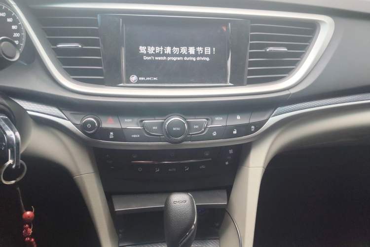 Used Buick GT 2019 15T Dual-Clutch Connected Elite Version China V Standard Audio And AC Panel