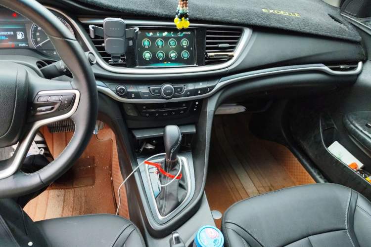 Used Buick GT 2019 18T Automatic Connected Elite Model China V Standard Audio And AC Panel
