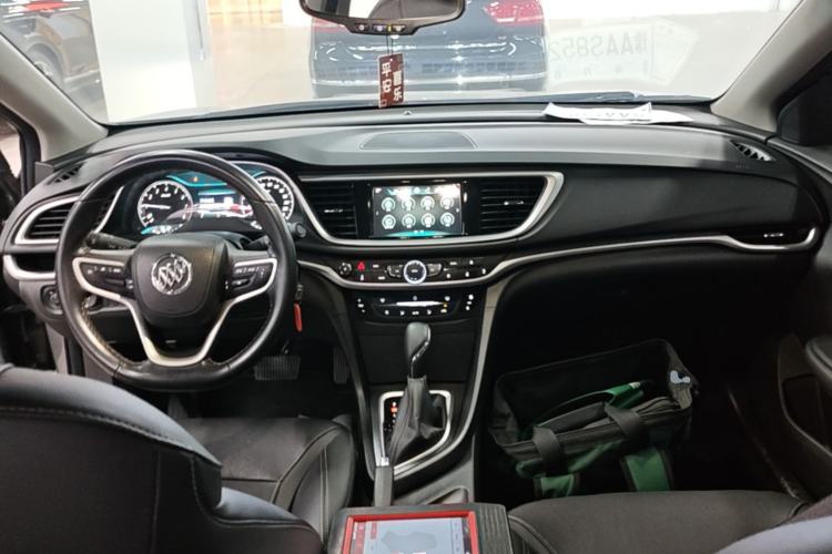 Used Buick GT 2019 18T Automatic Connected Elite Model China VI Standard Center Console