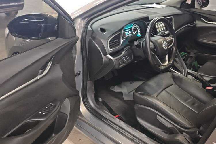 Used Buick GT 2019 18T Automatic Connected Elite Model China VI Standard Driver Seat