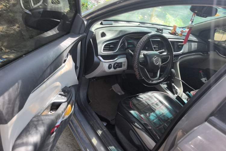 Used Buick GT 2019 15T Dual-Clutch Connected Elite Version China V Standard Driver Seat