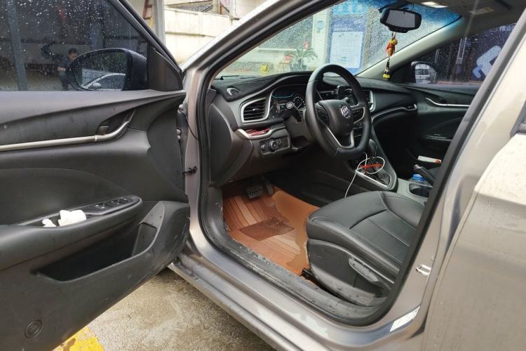 Used Buick GT 2019 18T Automatic Connected Elite Model China V Standard Driver Seat
