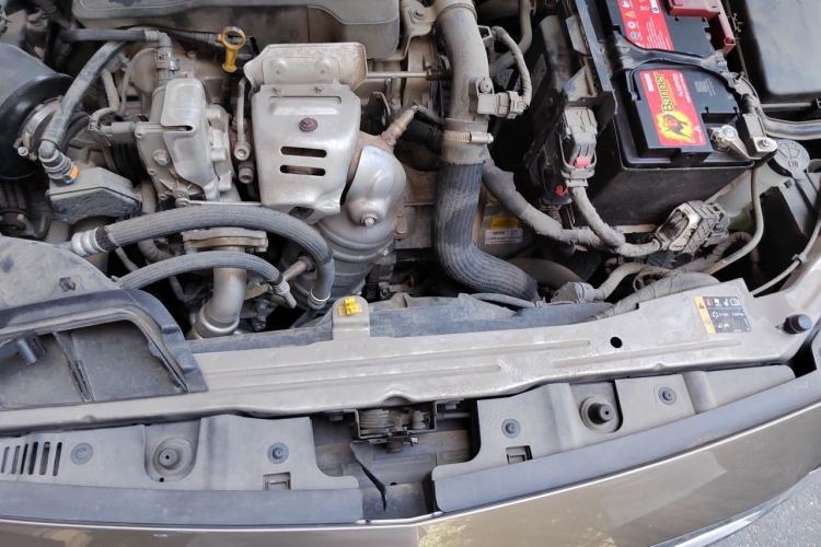 Used Buick GT 2019 15T Dual-Clutch Connected Elite Model China VI Engine Bay