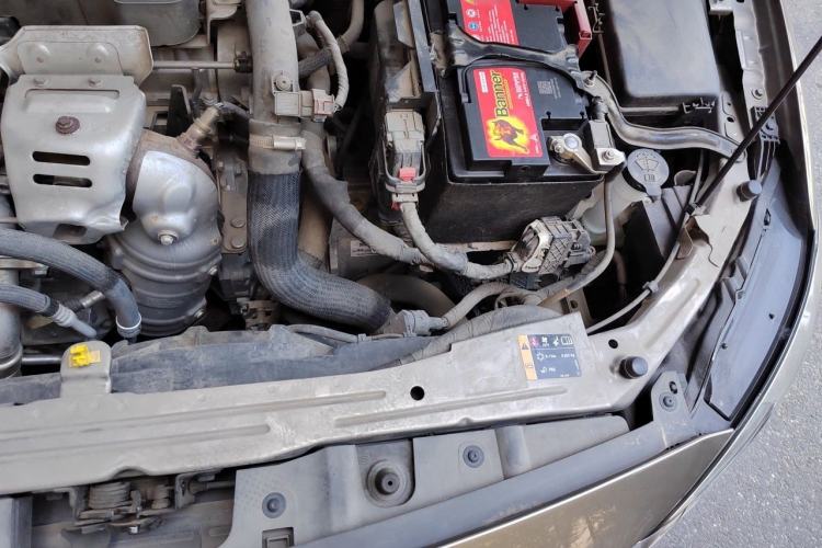 Used Buick GT 2019 15T Dual-Clutch Connected Elite Model China VI Engine Bay Left