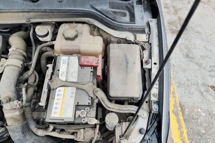 Used Buick GT 2019 18T Automatic Connected Elite Model China V Standard Engine Bay Left
