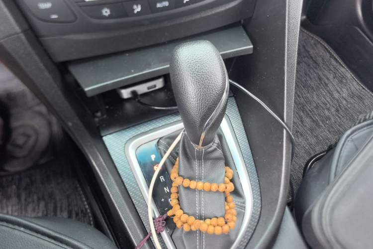 Used Buick GT 2019 18T Automatic Connected Elite Model China VI Standard Gear Lever