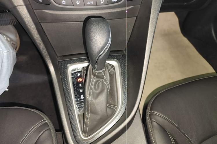 Used Buick GT 2019 18T Automatic Connected Elite Model China VI Standard Gear Lever