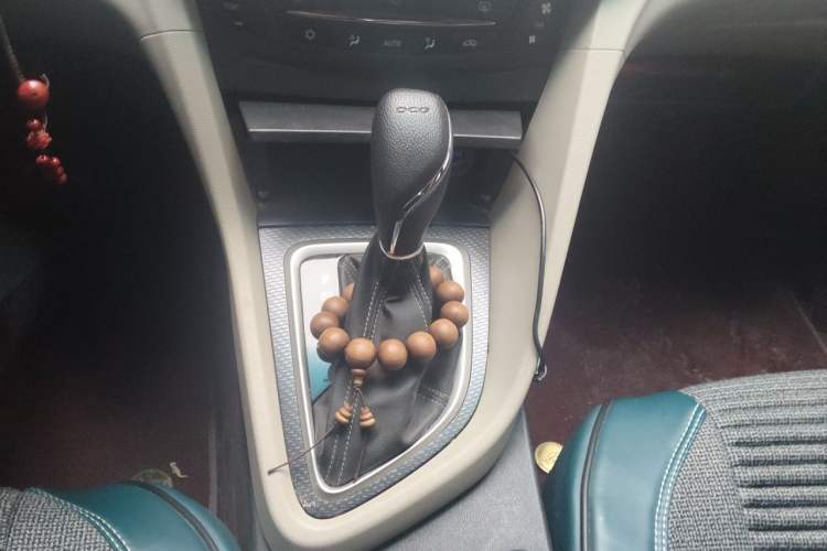 Used Buick GT 2019 15T Dual-Clutch Connected Elite Version China V Standard Gear Lever