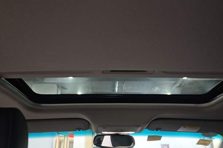 Used Buick GT 2019 18T Automatic Connected Elite Model China VI Standard Headliner