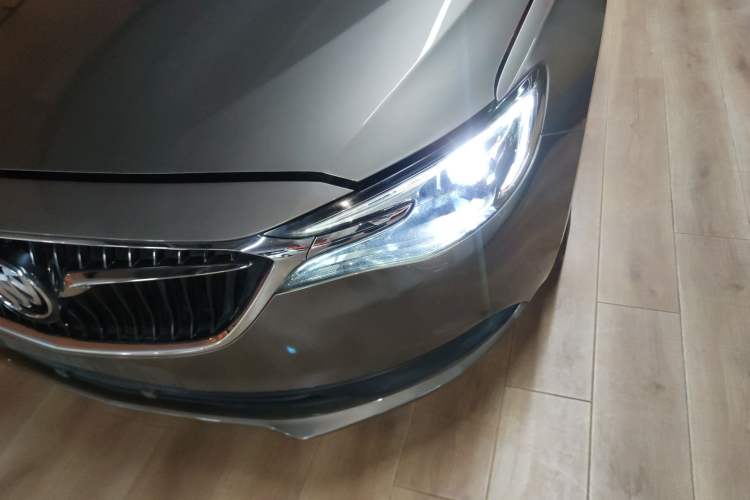 Used Buick GT 2019 15T Dual-Clutch Connected Elite Model China VI Left Front Headlight