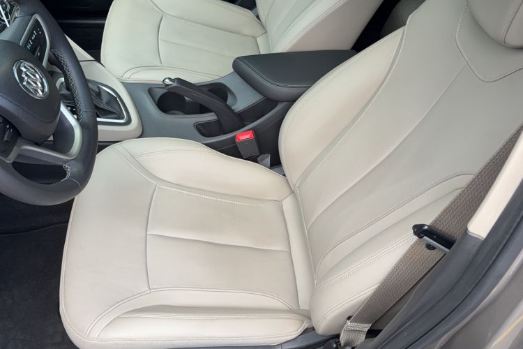 Used Buick GT 2019 15T Dual-Clutch Connected Elite Model China VI Left Front Seat