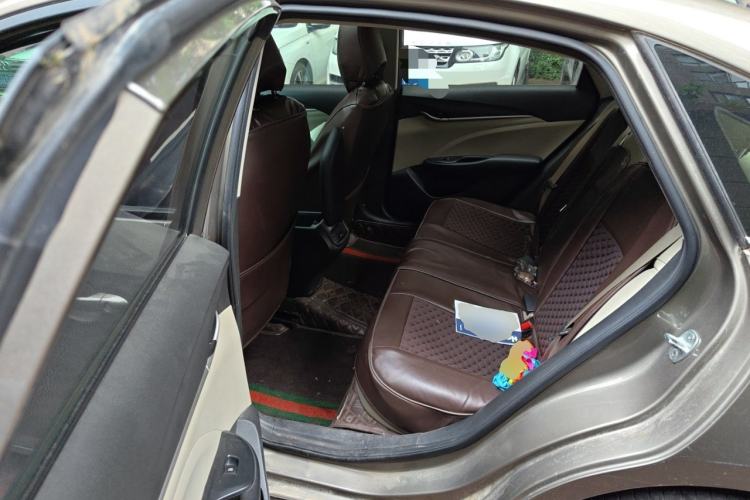 Used Buick GT 2019 15T Dual-Clutch Connected Elite Model China VI Left Rear Seat