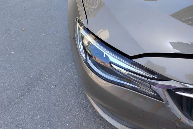 Used Buick GT 2019 15T Dual-Clutch Connected Elite Model China VI Right Front Headlight