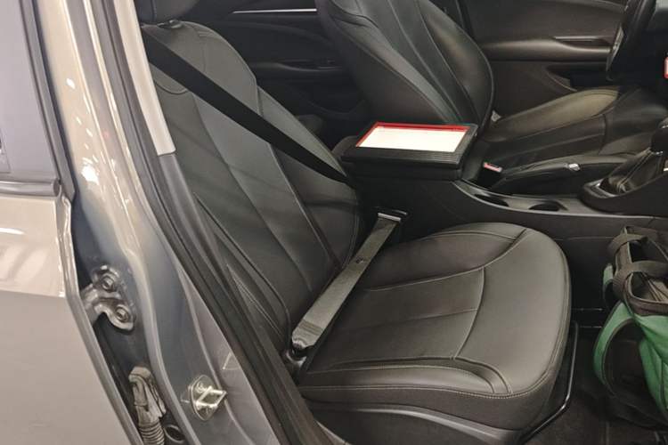 Used Buick GT 2019 18T Automatic Connected Elite Model China VI Standard Right Front Seat