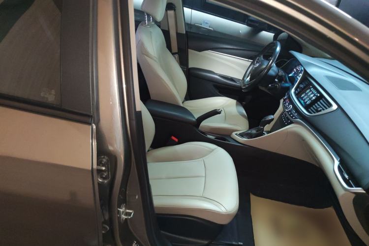 Used Buick GT 2019 15T Dual-Clutch Connected Elite Model China VI Right Front Seat